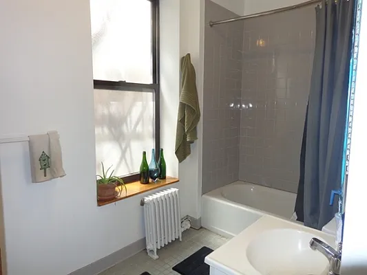 Rented by Citi Habitats | media 22