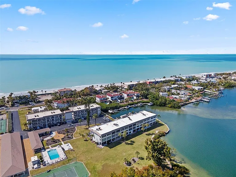 3330 Gulf Of Mexico Dr #104-D — Photo 41