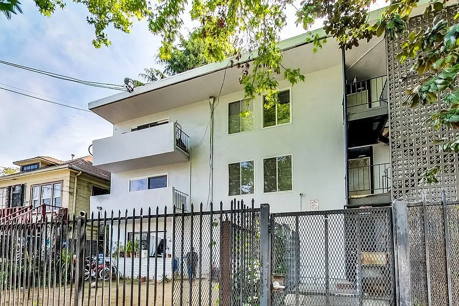 Beautifully Renovated Apartment near BART. 1 month FREE — Photo 3