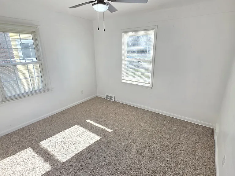 18412 Ferguson St — Photo 20