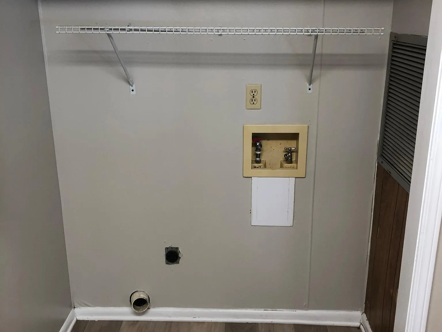 2 bed, 1.5 bath, $1,250 — Photo 4