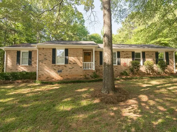 321 Oak Meadows Dr, Athens, GA 30605