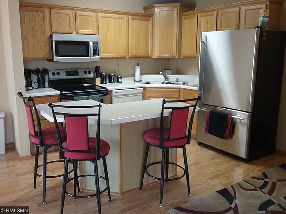 3rd image of 2071 Willow Cir