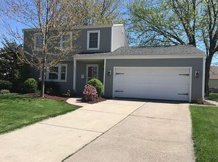 327 Pepperton Dr, Oregon, OH 43616