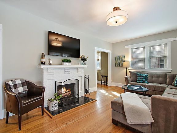 2nd image of 1646 Magnolia St