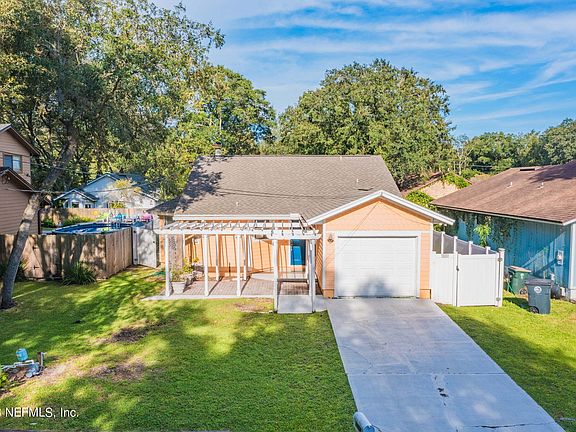3rd image of 1469 BEGONIA Street