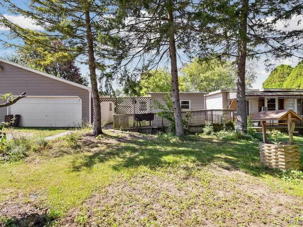 1766 New Rochelle Dr, Lapeer, MI 48446