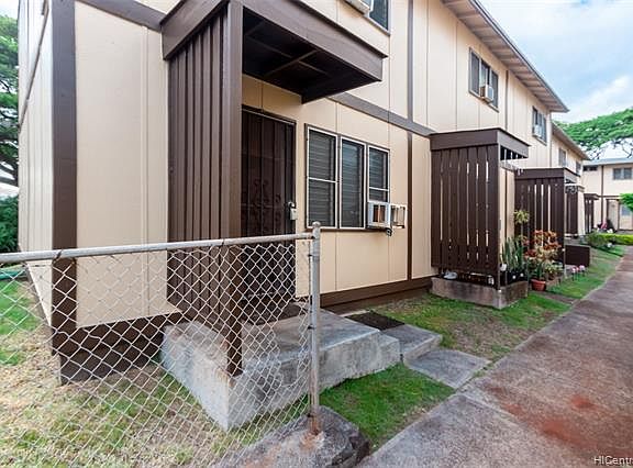 3rd image of 98-1269 Hoohiki Pl #49