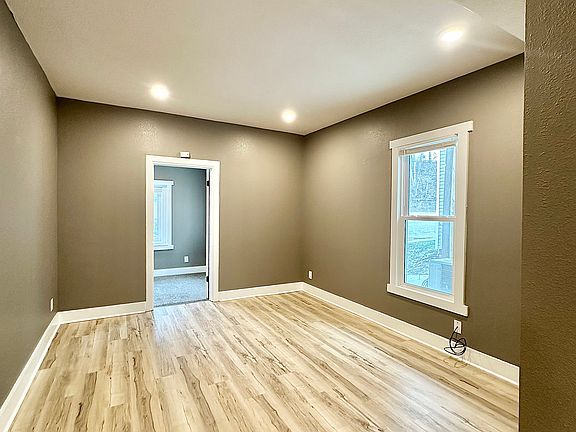 4th image of 543 Mill St APT 1