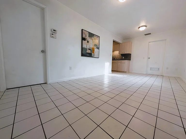 4031 Iola Dr — Photo 7