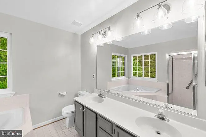320 Kalorama Rd — Photo 14