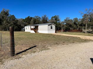 224 Oak View Dr, La Vernia, TX 78121