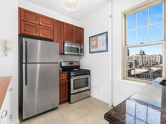 3rd image of 99 Joralemon St APT 6E