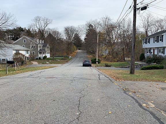 4th image of 15 Banks Ave
