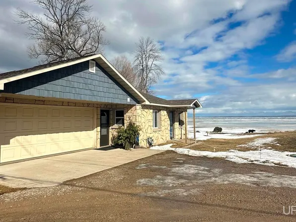 4116 M Rd, Escanaba, MI 49829