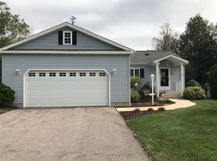 6 Wyndwood Rd, Uncasville, CT 06382