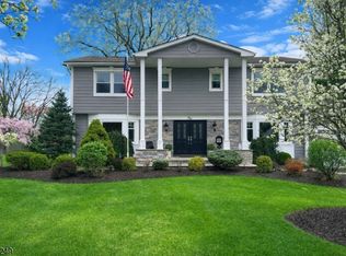 1 Dellmead Dr, Livingston, NJ