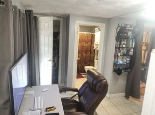 81 Cabot St APT 1M, Beverly, MA 01915