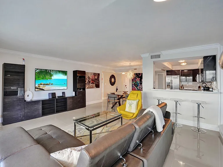 3430 Galt Ocean Dr #202 — Photo 37