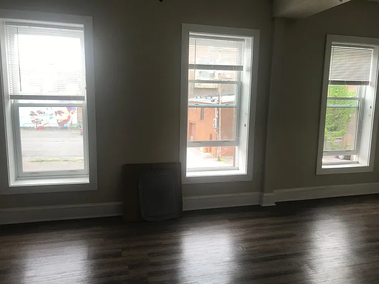 354 Washington St #5 — Photo 2