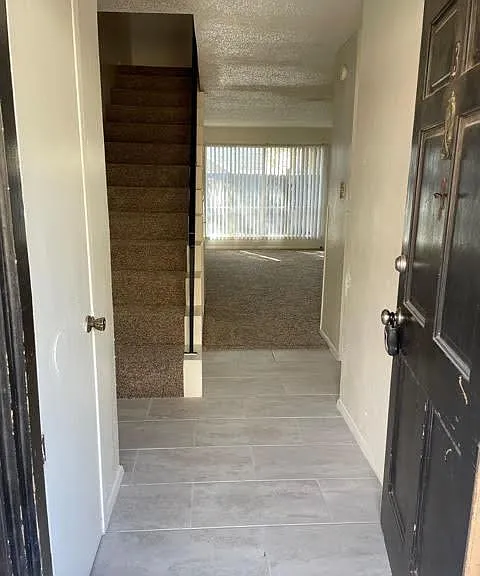 915 N Elm St #3 — Photo 4