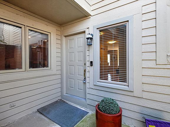 3rd image of 117 Ponds View Dr