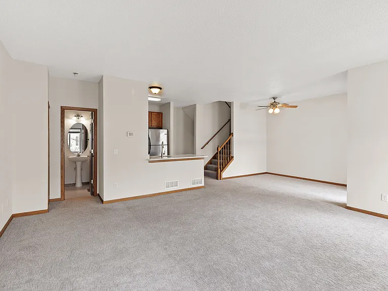 6860 Meadow Grass Ln S — Photo 17