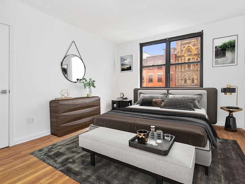2nd image of 233 E 59th St #4A