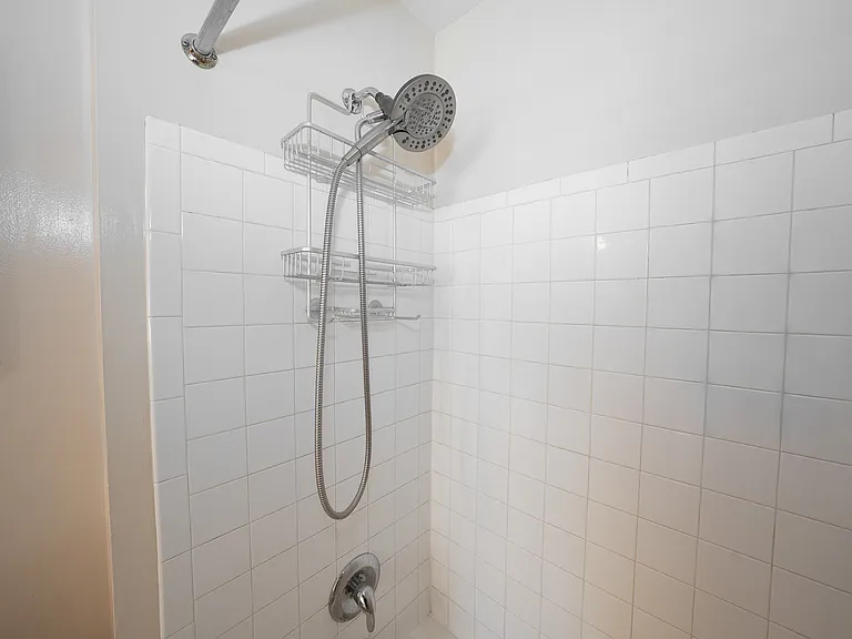 903 Maplewood Dr — Photo 29