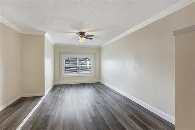 5200 Timber Crest Dr — Photo 4