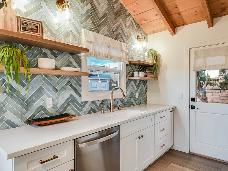 325 W Avenida Palizada — Photo 13