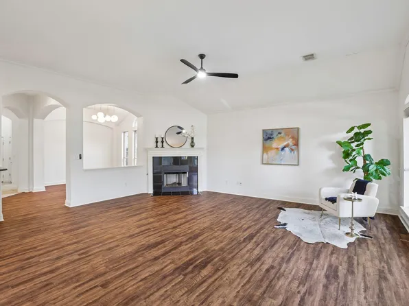 1017 Horseback Holw, Austin, TX 78732