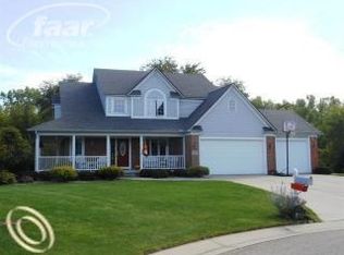 9079 Seaver Ct, Grand Blanc, MI 48439