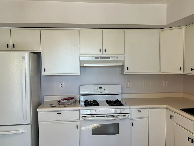2125 Sierra Ln NE — Photo 12