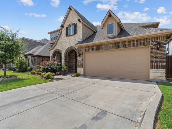 613 Fox Creek Trl, Fort Worth, TX 76131