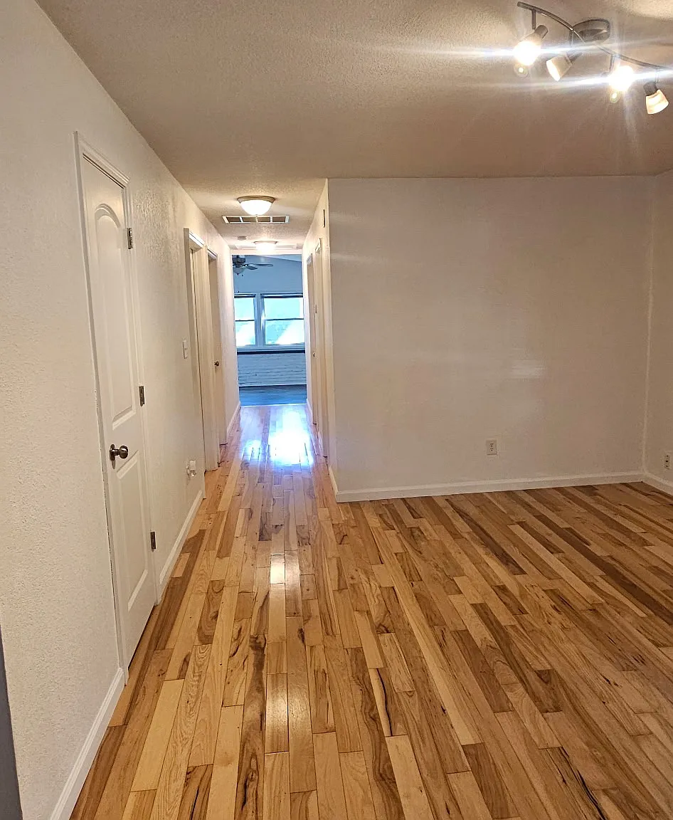 1341 Monument St — Photo 3