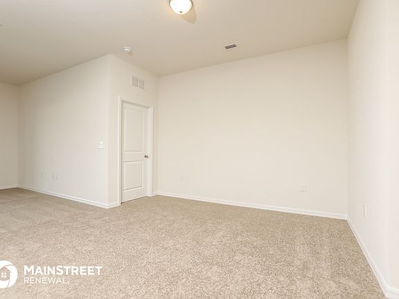 4th image of 3033 Nova Scotia Way