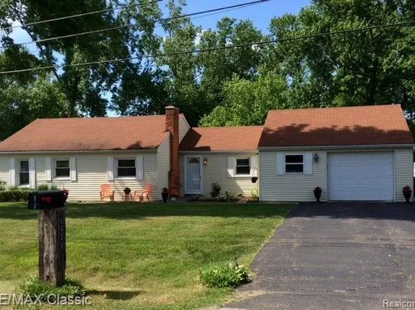1429 Cadmus Dr, Troy, MI 48085