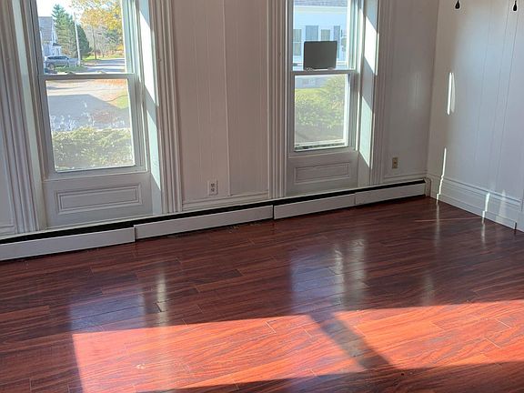 2nd image of 49 High St #1A