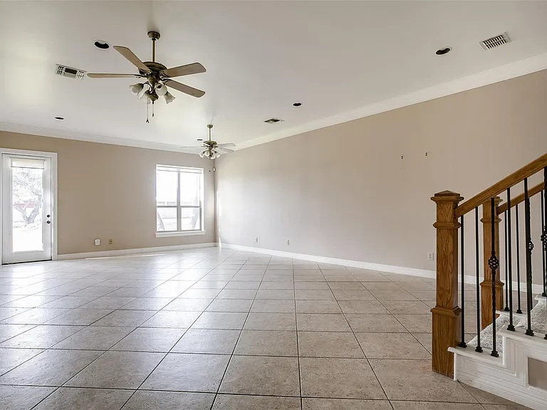 2506 Camden Park — Photo 5