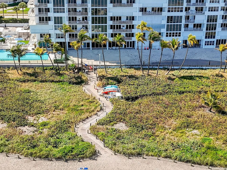 3000 S Ocean Blvd #1004