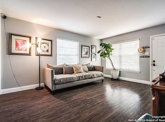 3rd image of 7423 Dell Oak Dr