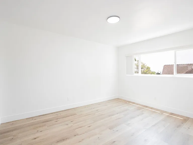 904 N Sierra Bonita Ave — Photo 9