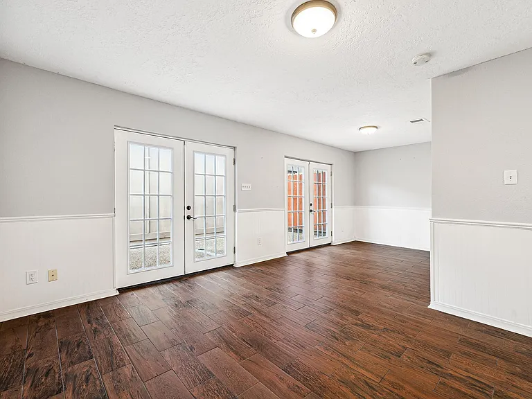 3013 Bee Cave Dr — Photo 3