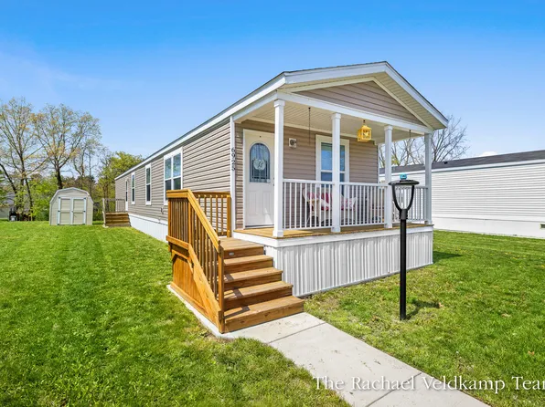 6925 Vinewood Ave NE, Belmont, MI 49306