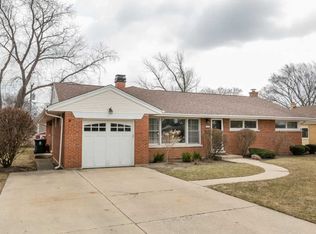 215 S Can Dota Ave, Mount Prospect, IL 60056