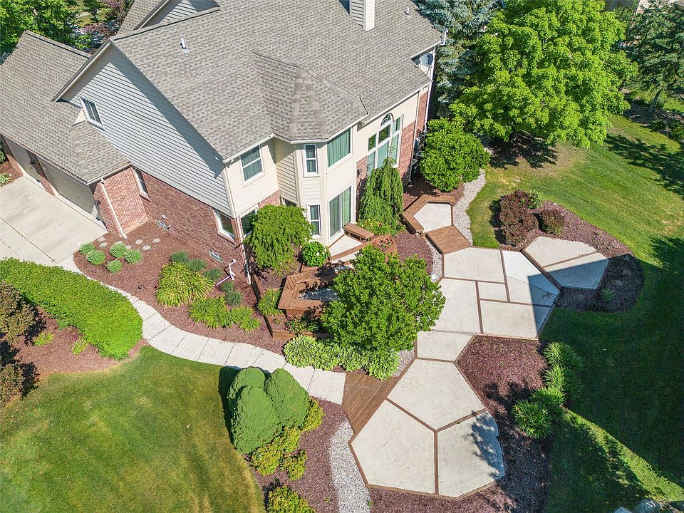 1st image of 24084 Westmont Dr