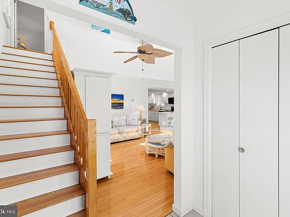 3rd image of 8802 W Biscayne Dr