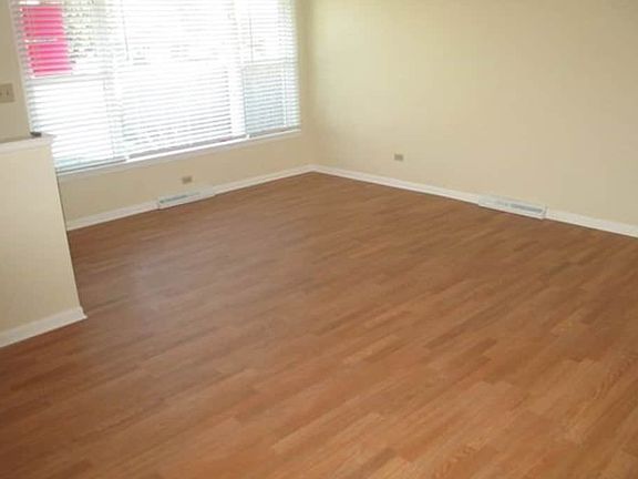 2nd image of 16536 Claire Ln