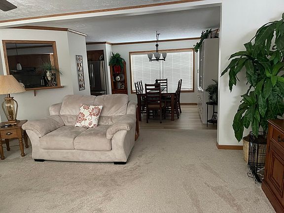 3rd image of 850 Deer Run Blvd
